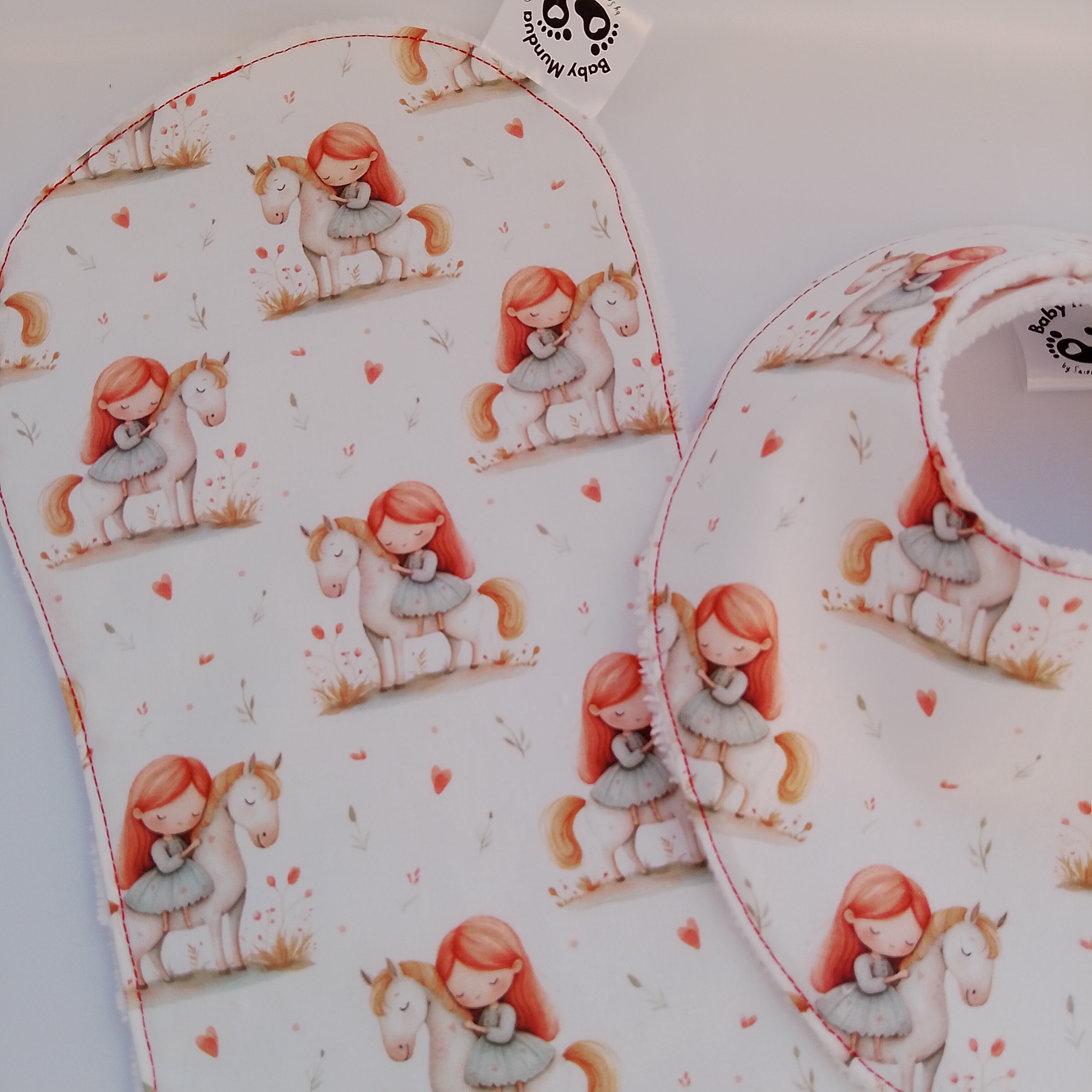 Conjunto de Toalla Hombro y Babero Baba