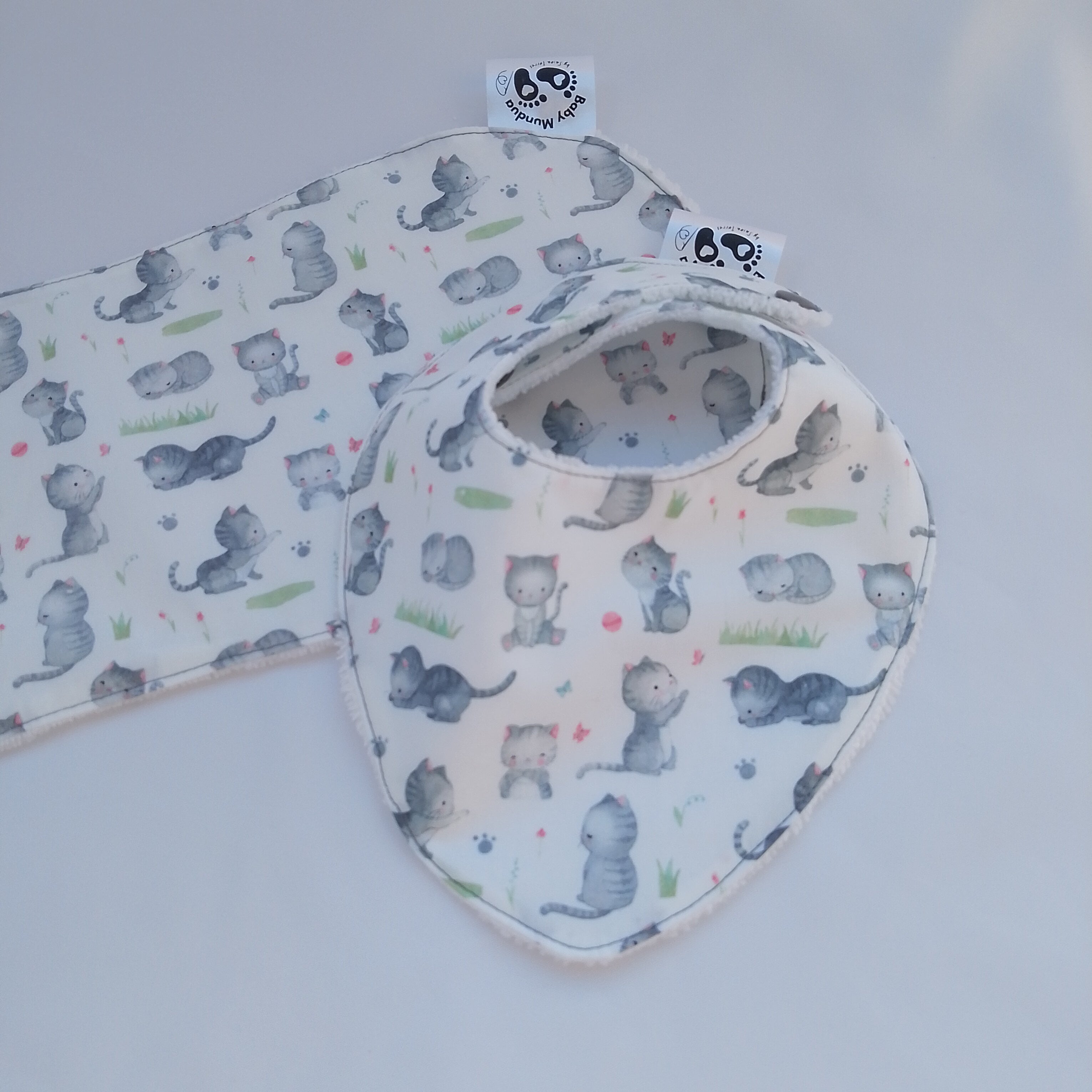 Conjunto de Toalla Hombro y Babero Baba