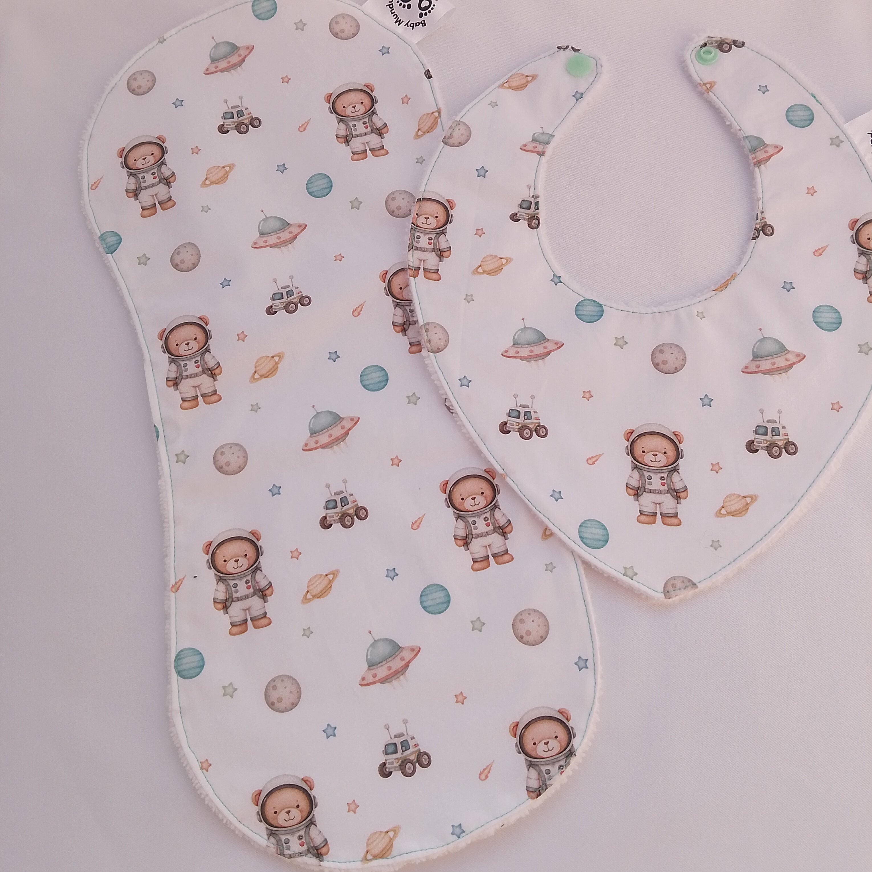 Conjunto de Toalla Hombro y Babero Baba